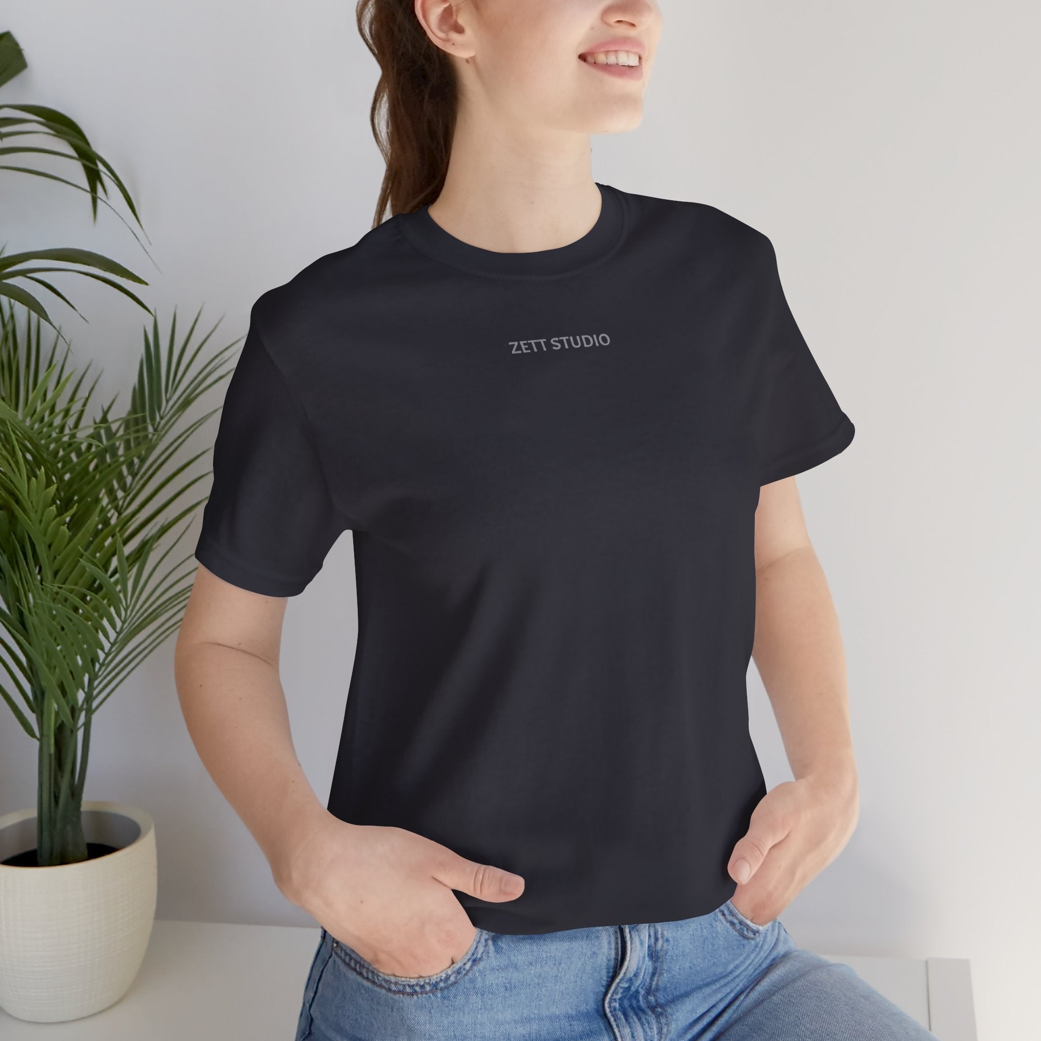 Minimalistisk 'ZETT STUDIO' Logo-tee — Unisex kortermet skjorte