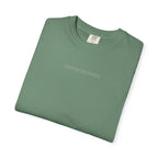 Calm in the Chaos T-skjorte — Minimalistisk, inspirerende tee