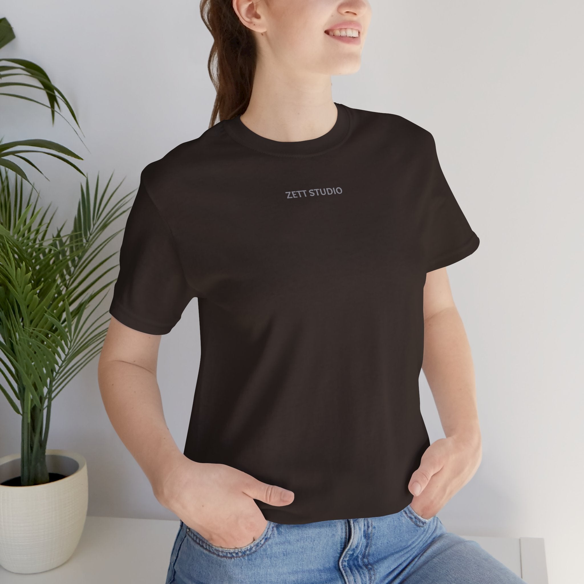 Minimalistisk 'ZETT STUDIO' Logo-tee — Unisex kortermet skjorte