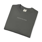 Calm in the Chaos T-skjorte — Minimalistisk, inspirerende tee
