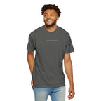 Calm in the Chaos T-skjorte — Minimalistisk, inspirerende tee